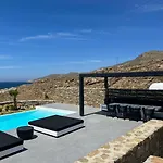 Black And White - Mykonos Βίλα Φτελιά