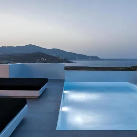 Black And White - Mykonos *