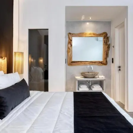 Black And White - Mykonos فتيليا