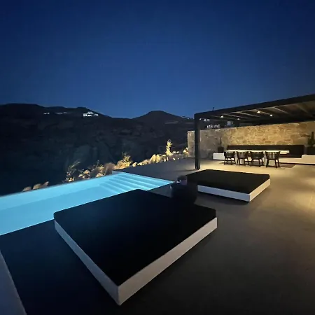 Black And White Ftelia - Mykonos Villa *